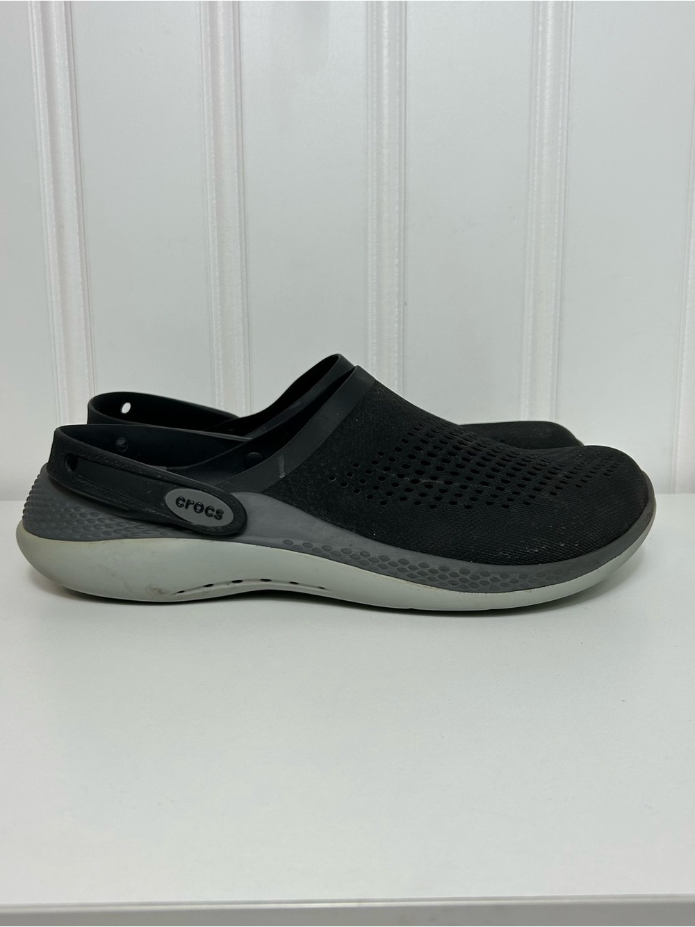 CROCS Black and Gray LiteRide Clog sandals men’s 11